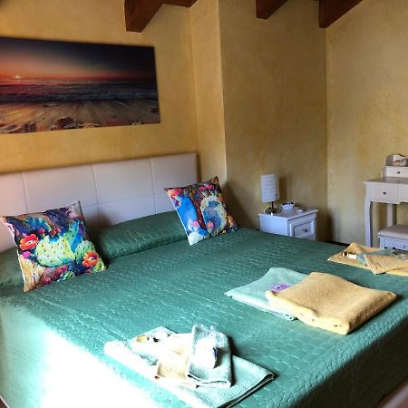 B&B Fior di Loto Ceriale Esterno foto